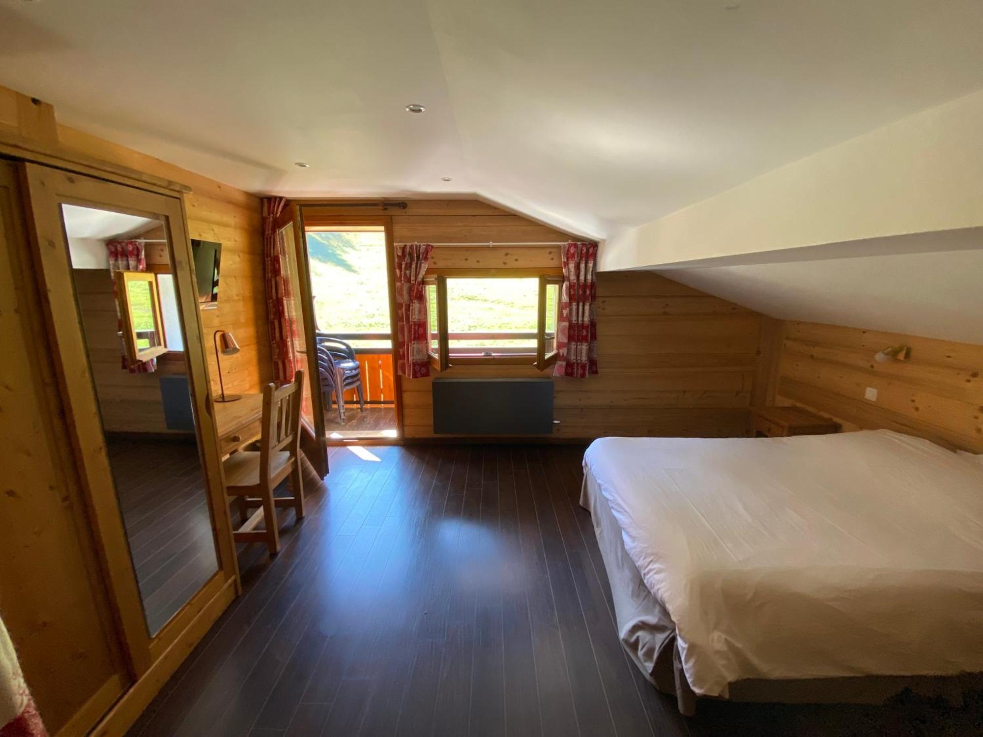 Le Schuss Hotell Châtel Eksteriør bilde